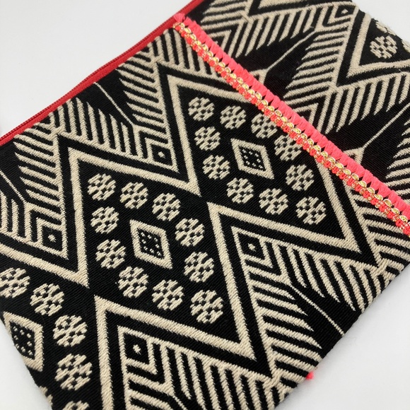 Brown Boho Patterned Lovestitch Tassel Pouch - Picture 5 of 6